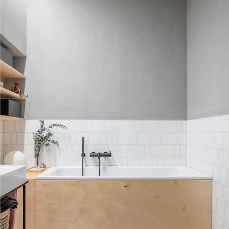 Minimalist Oldtown Flat Братислава